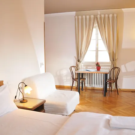 Thunovska Apartment