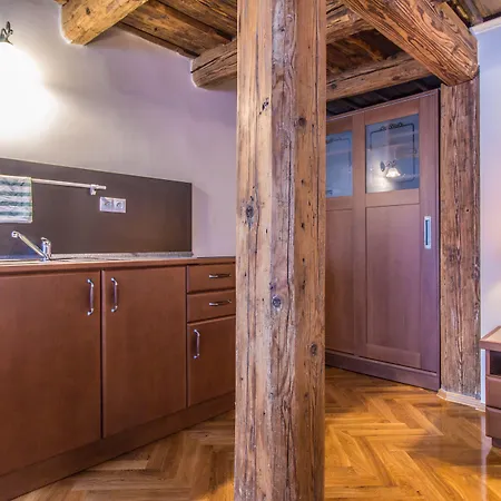Apartment Thunovska