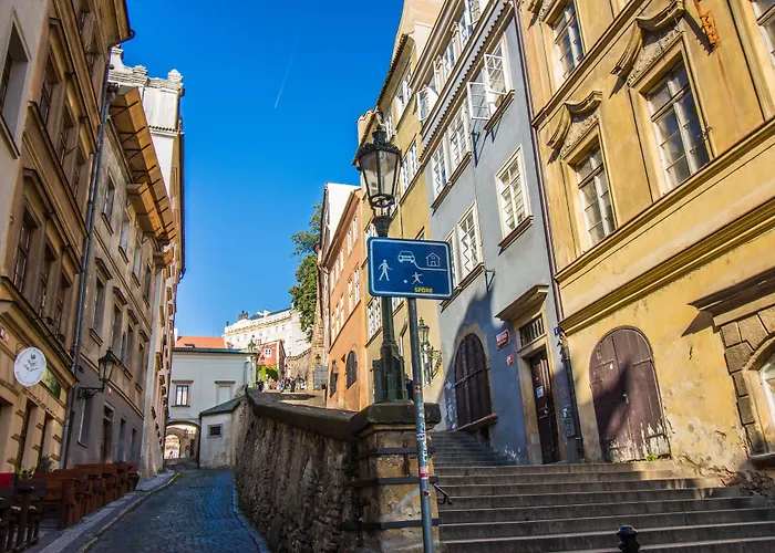 Thunovska *