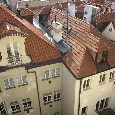 Thunovska Appartement *
