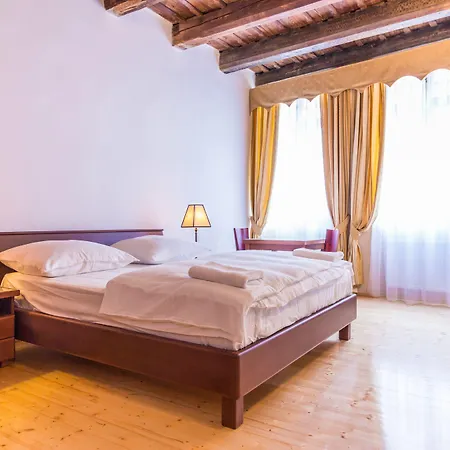 图诺夫斯卡酒店