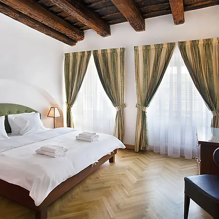 图诺夫斯卡酒店