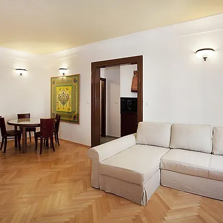 Appartamento Thunovska