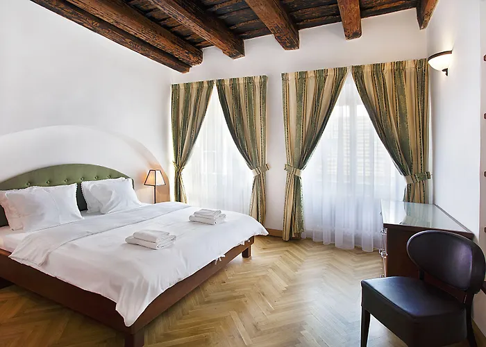 Residence Thunovska