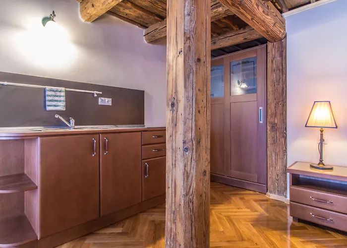 Apartment Residence Thunovska