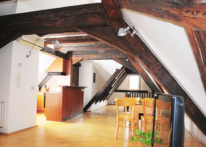 Apartment Residence Thunovska